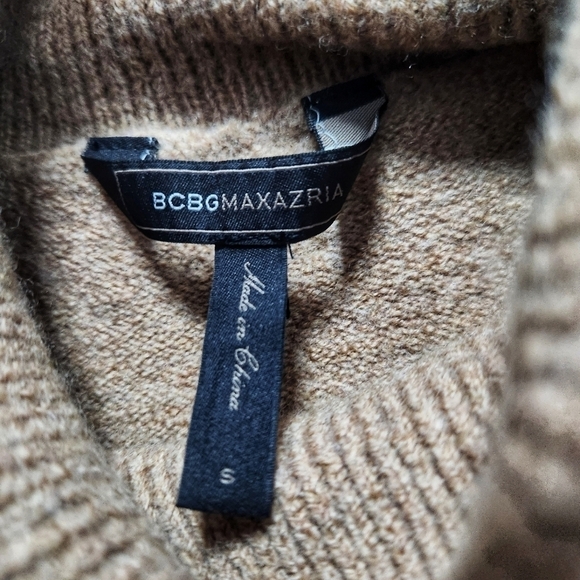 BCBG Maxazria 100% Merino Wool Turtleneck Sweater - Picture 2 of 6